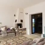 Lamia Nova * Ostuni