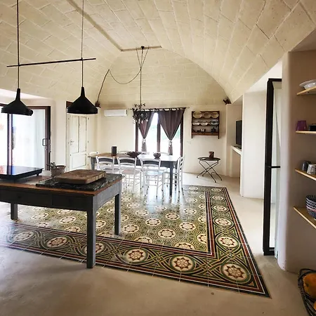 Lamia Nova Ostuni